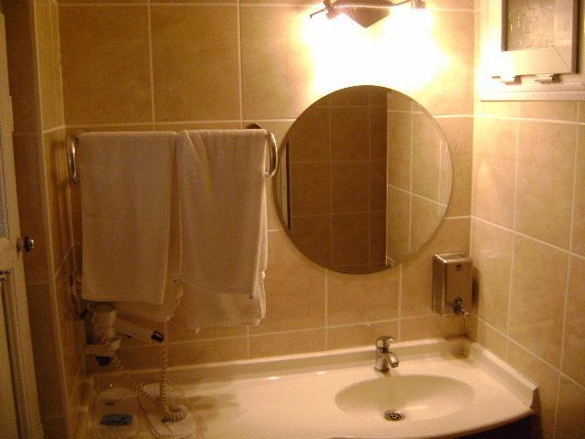 Metropolis Hotel Torbalı Habitación foto
