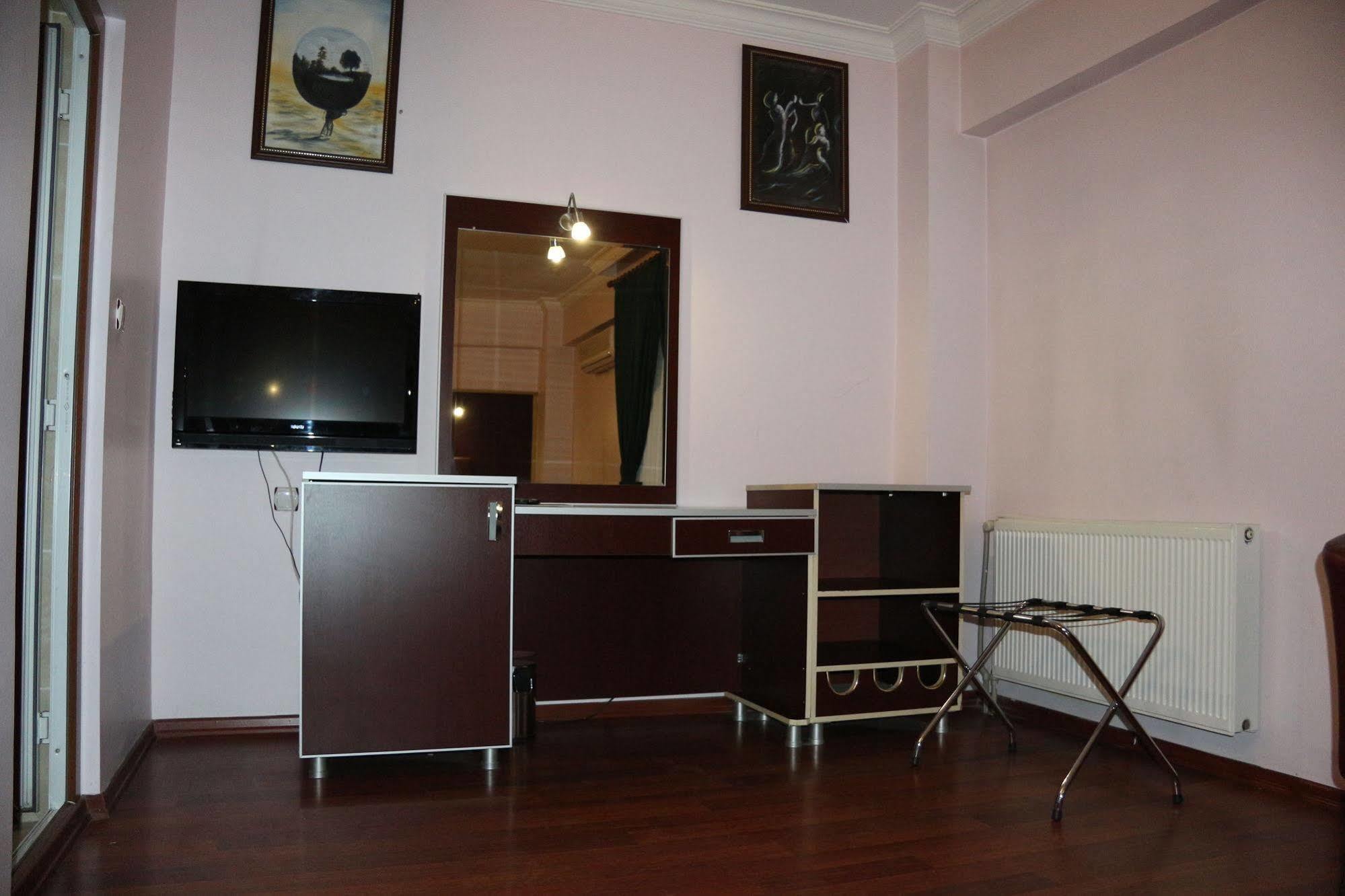 Metropolis Hotel Torbalı Exterior foto